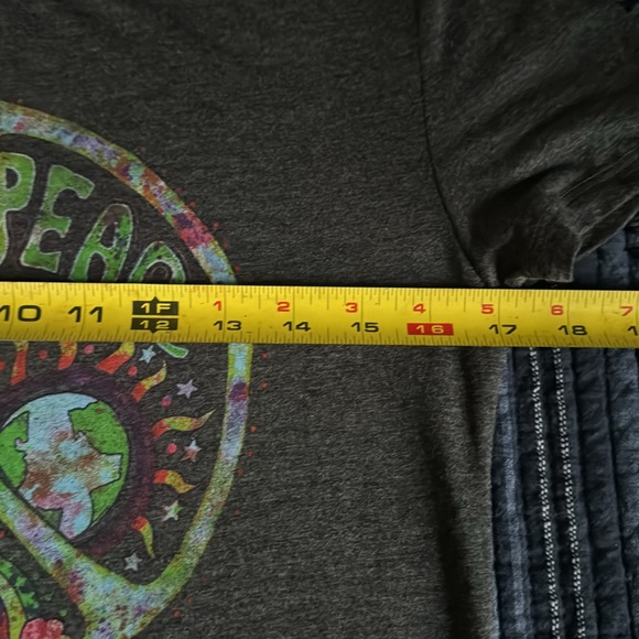 Modernlux Peace Love Graphic T Size Medium. NWOT. - Picture 5 of 7